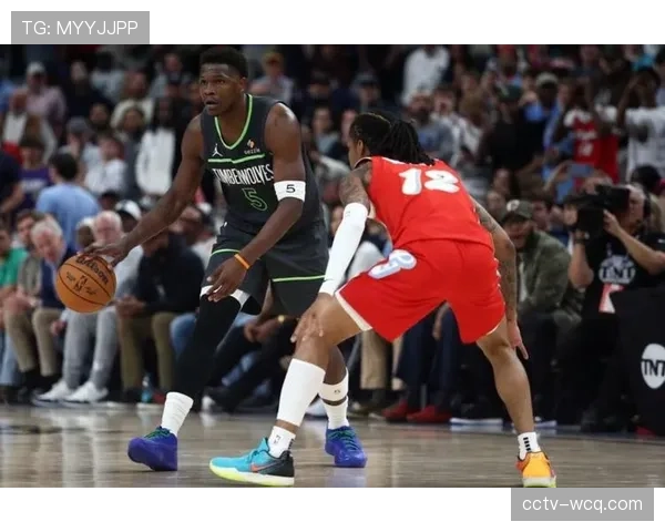 爱德华兹因脚踝扭伤出战成疑,森林狼反击发起点受关注